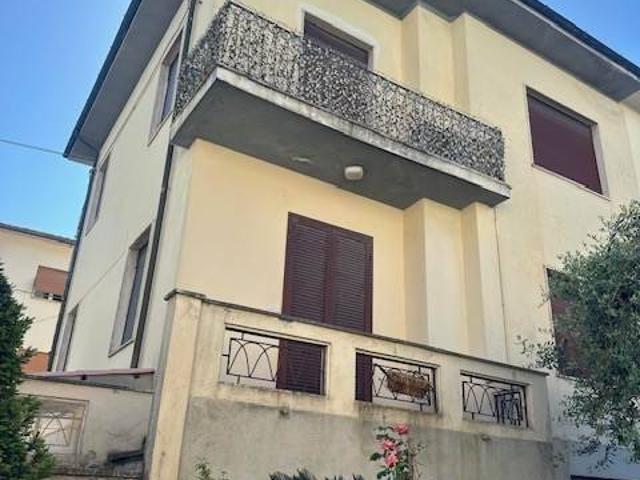 Villa Indipendente in vendita a Sant'Alessio, Bagni Di Lucca Ponte