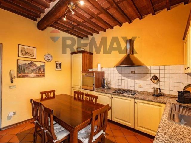 Villa Indipendente in vendita a Cappella, Bagni Di Lucca Ponte