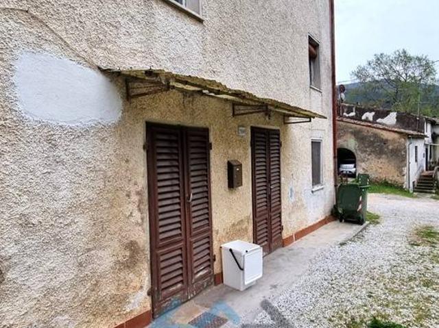 Villa Indipendente in vendita a Bagni Di Lucca Ponte, Toscana