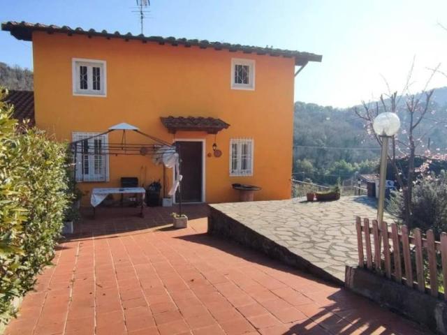 Villa Indipendente in vendita a Mammoli, Bagni Di Lucca Ponte
