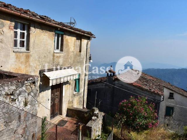 Villa Indipendente in vendita a Bagni Di Lucca Ponte, Toscana