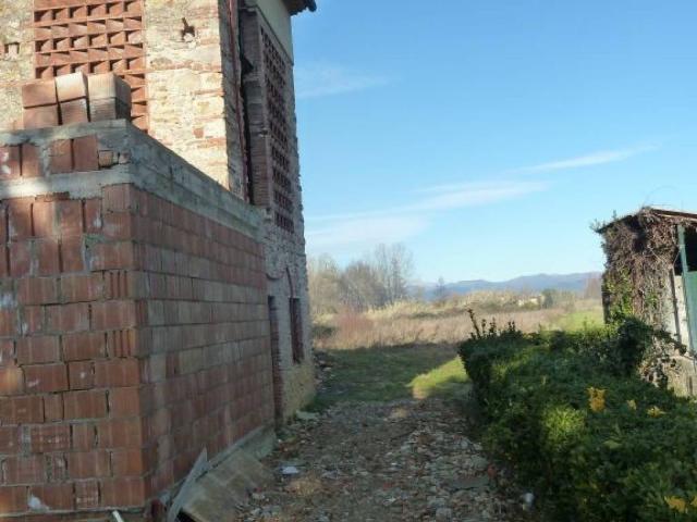 Villa Indipendente in vendita a Bagni Di Lucca Ponte, Toscana
