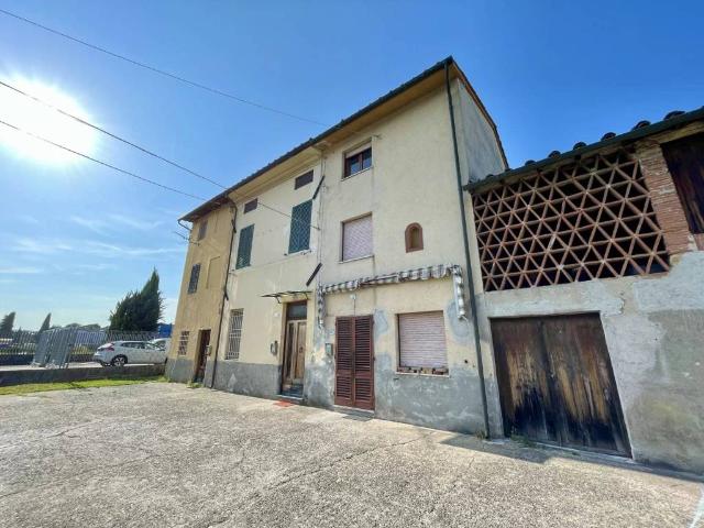 Villa Indipendente in vendita a Bagni Di Lucca Ponte, Toscana