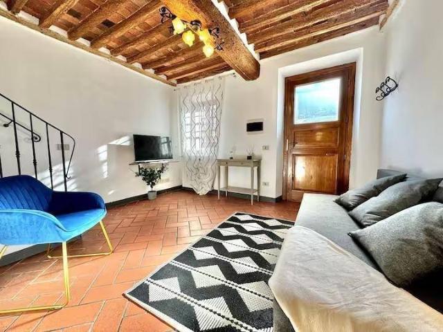 Villa Indipendente in vendita a Sant'Anna, Bagni Di Lucca Ponte