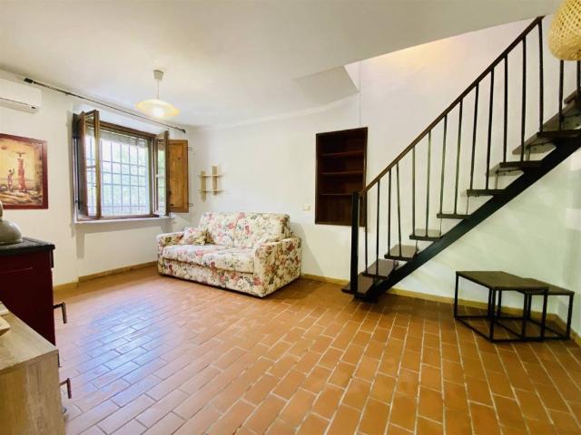 Villa Indipendente in vendita a San Gemignano di Moriano, Bagni Di Lucca Ponte