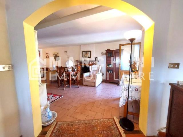Villa Indipendente in vendita a Bagni Di Lucca Ponte, Toscana