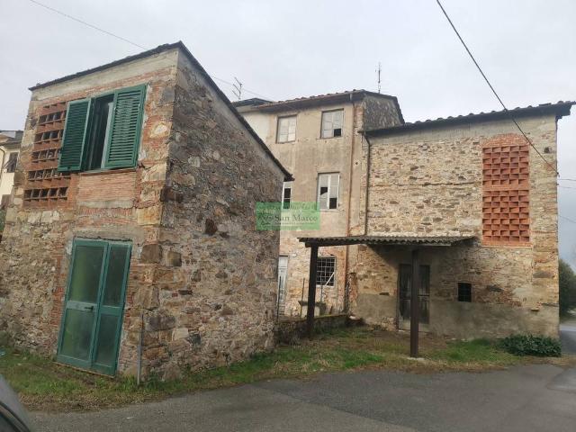Villa Indipendente in vendita a Mugnano, Bagni Di Lucca Ponte