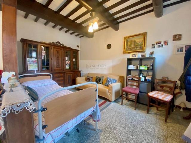 Villa Indipendente in vendita a Corte Pistelloni, Lucca