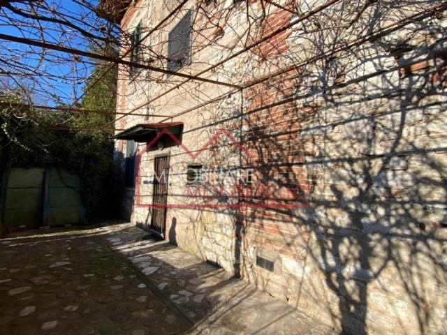 Villa Indipendente in vendita a San Quirico di Moriano, Bagni Di Lucca Ponte