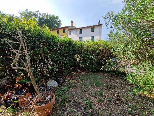 Villa Indipendente in vendita a Cappella, Bagni Di Lucca Ponte