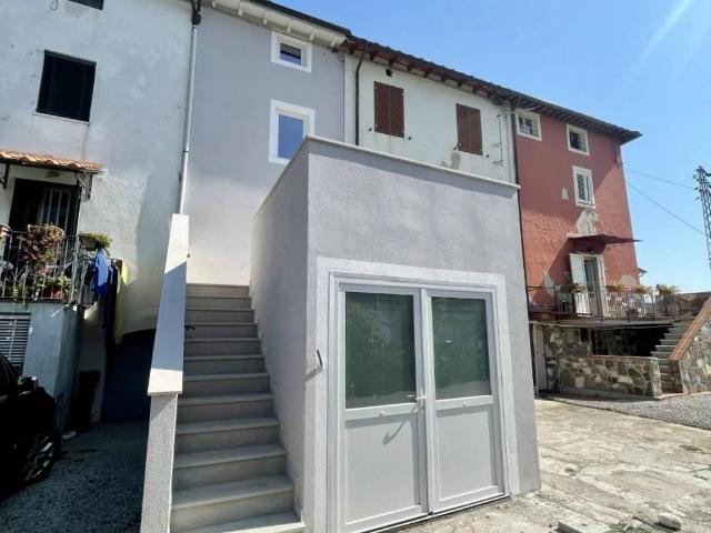 Villa Indipendente in vendita a San Pietro a Vico, Bagni Di Lucca Ponte