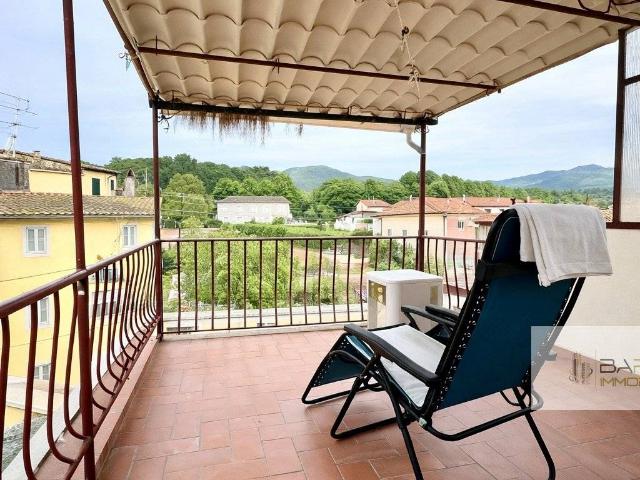Villa Indipendente in vendita a Ponte San Pietro, Bagni Di Lucca Ponte