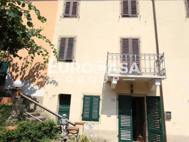 Villa Indipendente in vendita a Bagni Di Lucca Ponte, Toscana