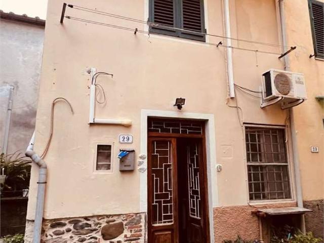 Villa Indipendente in vendita a Ponte a Moriano, Bagni Di Lucca Ponte