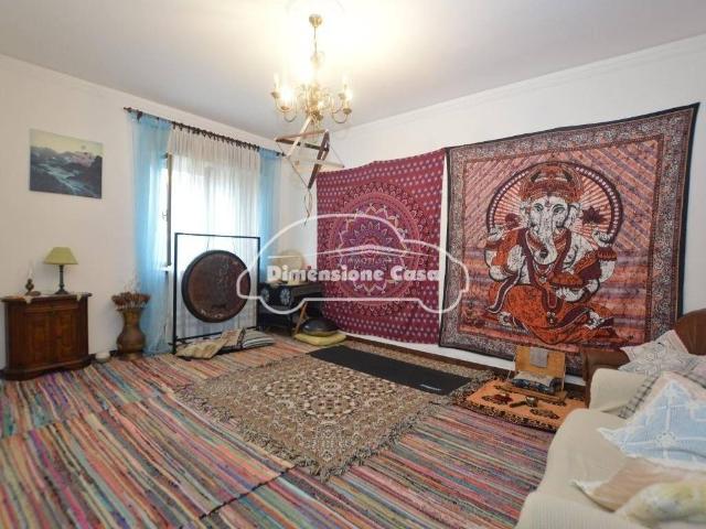 Villa Indipendente in vendita a Corte Dovichetti, Bagni Di Lucca Ponte