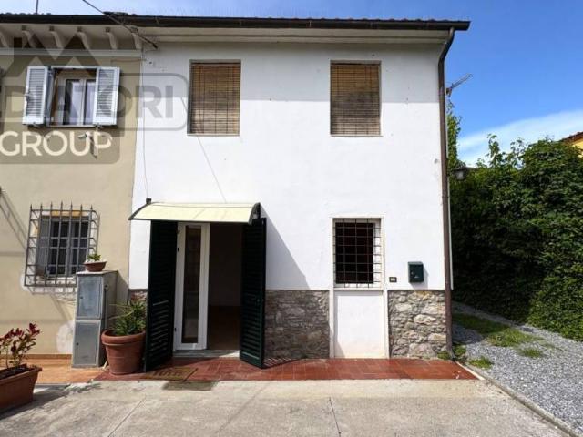 Villa Indipendente in vendita a San Cassiano a Vico, Bagni Di Lucca Ponte