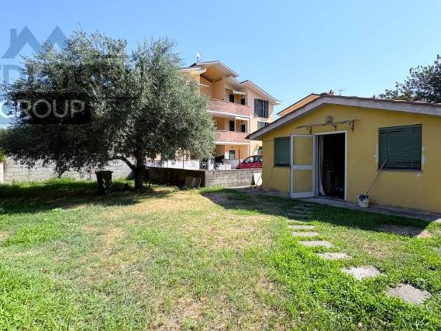 Villa Indipendente in vendita a Bagni Di Lucca Ponte, Toscana