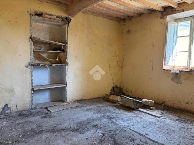Villa Indipendente in vendita a Sant'Ilario di Brancoli, Bagni Di Lucca Ponte