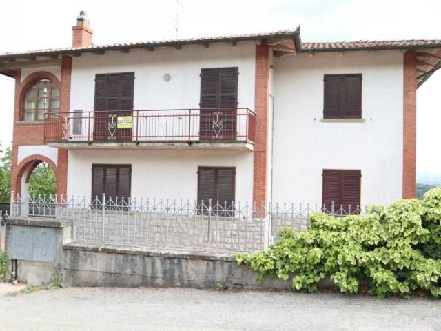 Villa Indipendente in vendita a Lucignano, Toscana