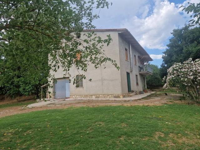 Villa Indipendente in vendita a Lucignano, Toscana