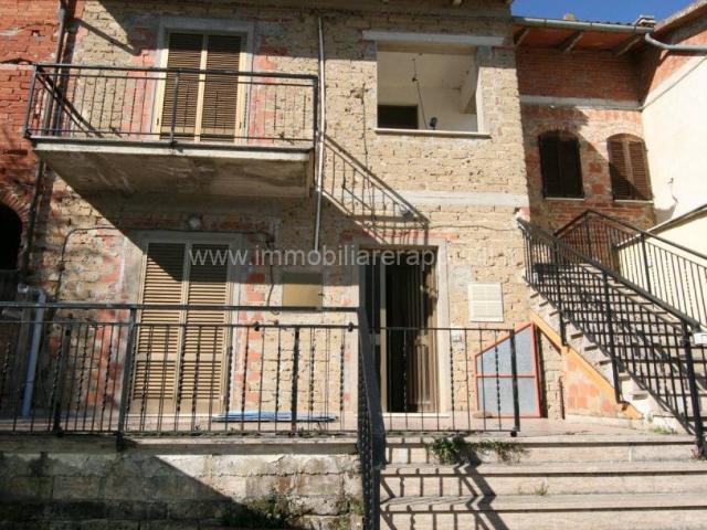 Villa Indipendente in vendita a Lucignano, Toscana