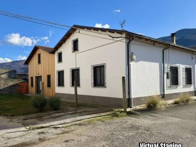 Villa Indipendente in vendita a Luco Dei Marsi, Abruzzo
