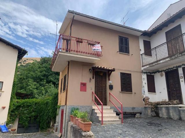 Villa Indipendente in vendita a Lucoli, Abruzzo