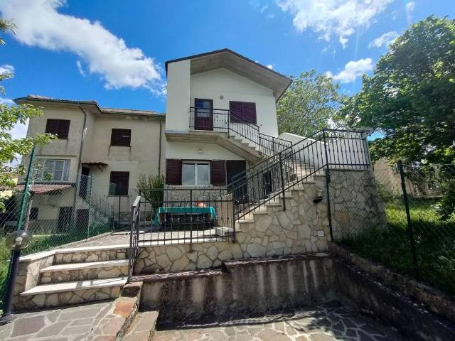 Villa Indipendente in vendita a Lucoli, Abruzzo