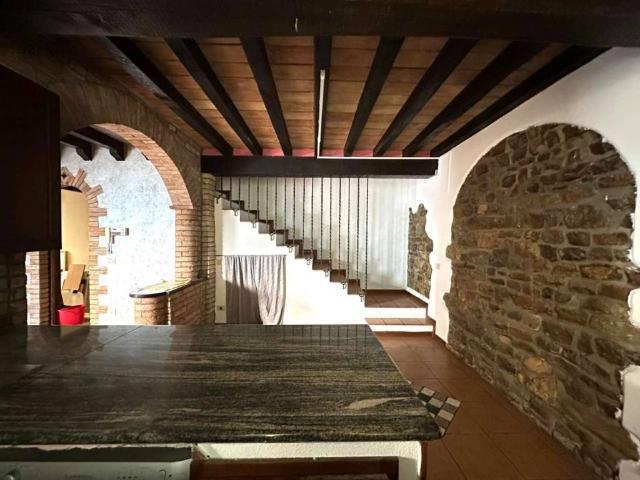 Villa Indipendente in vendita a Lugagnano Val D'arda, Reggio Emilia