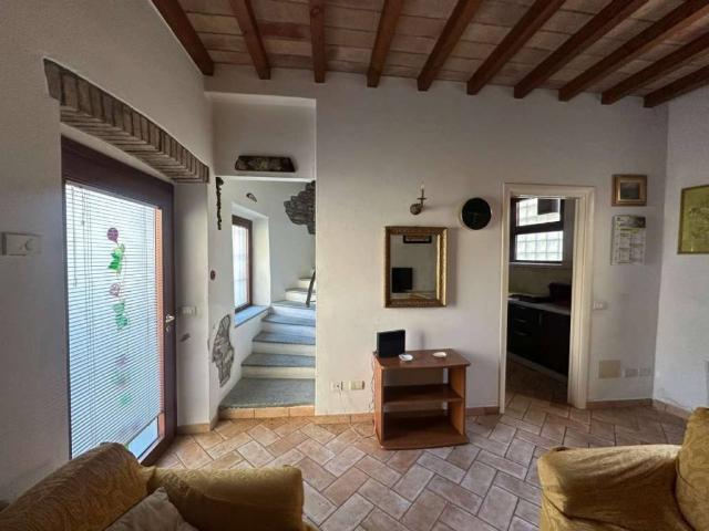 Villa Indipendente in vendita a Lugagnano Val D'arda, Reggio Emilia