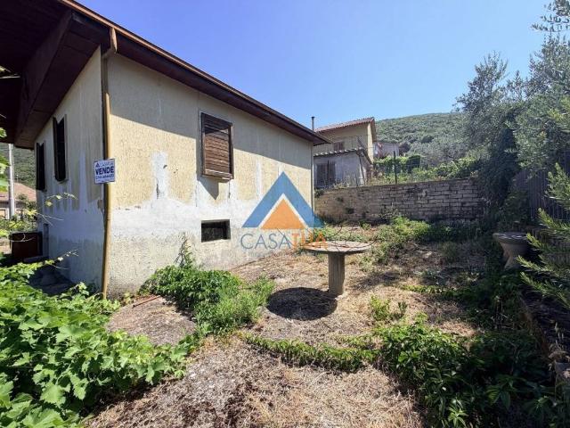 Villa Indipendente in vendita a Lugnano In Teverina, Umbria