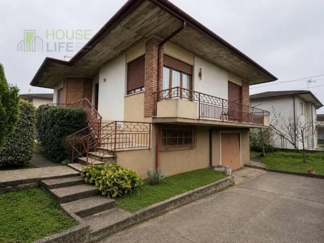 Villa Indipendente in vendita a Lugo Di Vicenza, Veneto