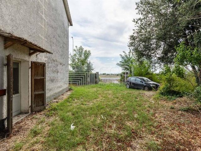 Villa Indipendente in vendita a Lugo, Ravenna