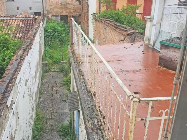 Villa Indipendente in vendita a Unione dei comuni della Bassa Romagna, Lugo
