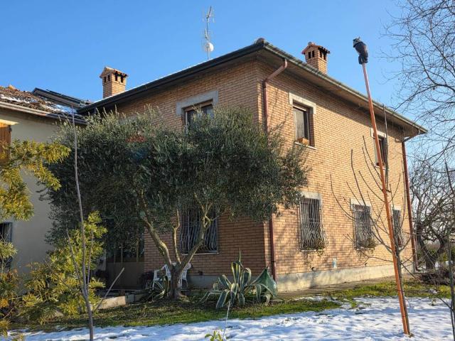 Villa Indipendente in vendita a Unione dei comuni della Bassa Romagna, Lugo