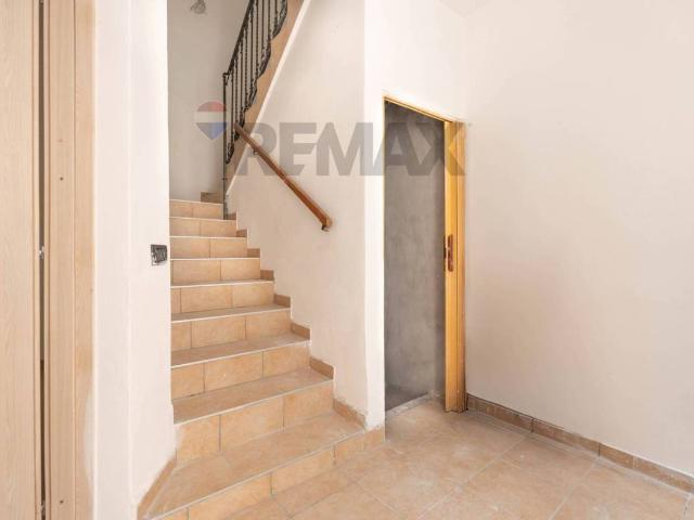Villa Indipendente in vendita a Parco Luogo Ameno, Luino
