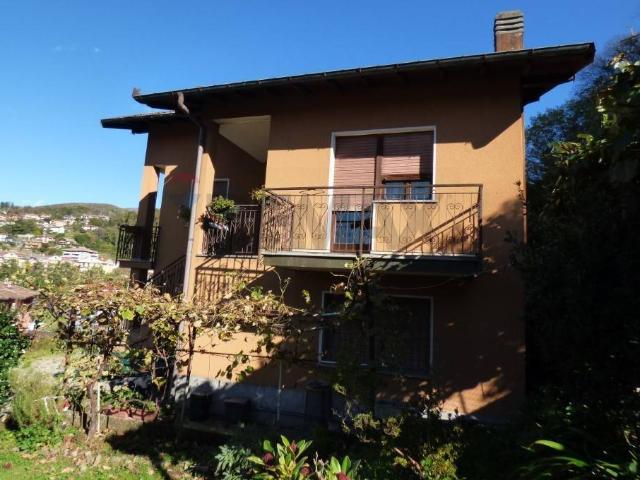 Villa Indipendente in vendita a Comunità Montana Valli del Verbano, Luino