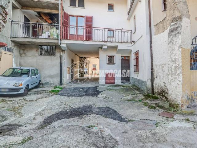Villa Indipendente in vendita a Comunità Montana Valli del Verbano, Luino