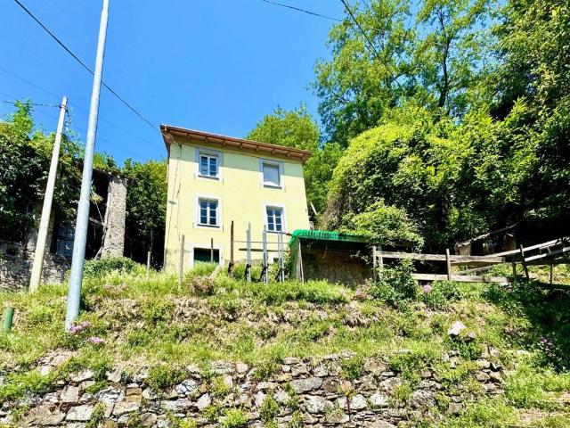 Villa Indipendente in vendita a Lumarzo