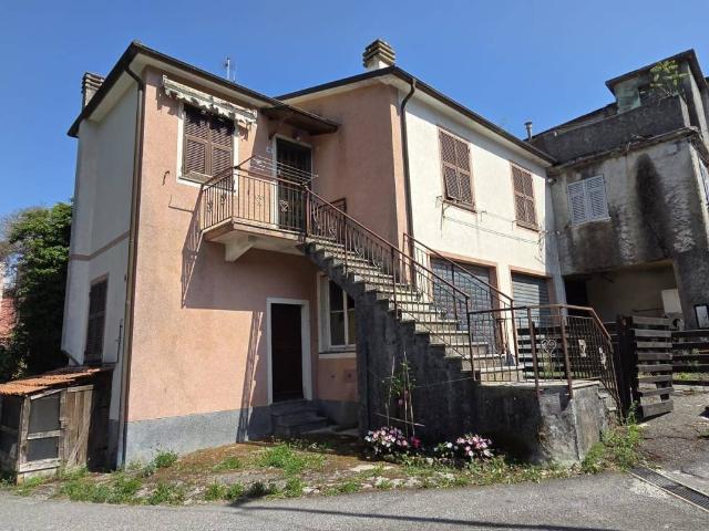 Villa Indipendente in vendita a Lumarzo