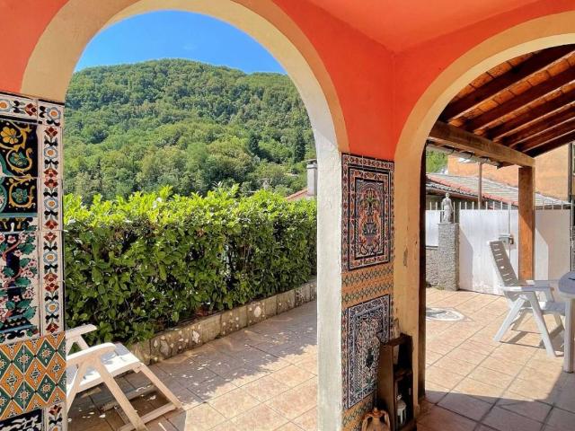 Villa Indipendente in vendita a Lumarzo