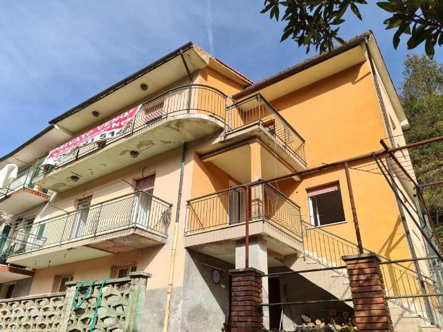 Villa Indipendente in vendita a Lumarzo