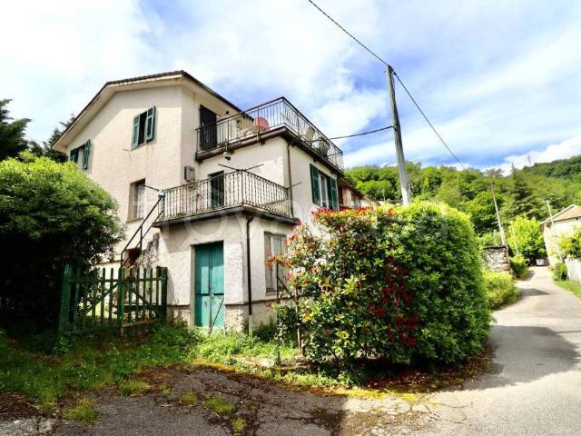Villa Indipendente in vendita a Lagomarsino, Lumarzo
