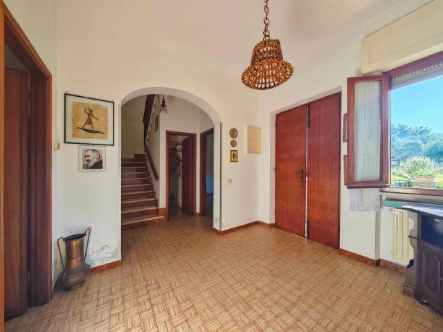 Villa Indipendente in vendita a Luni, Liguria