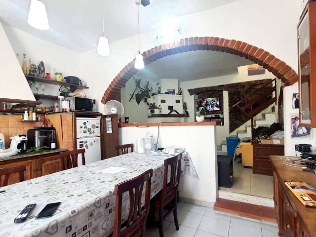 Villa Indipendente in vendita a L'Annunziata, Luni