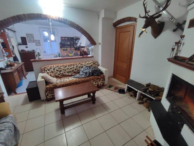 Villa Indipendente in vendita a L'Annunziata, Luni