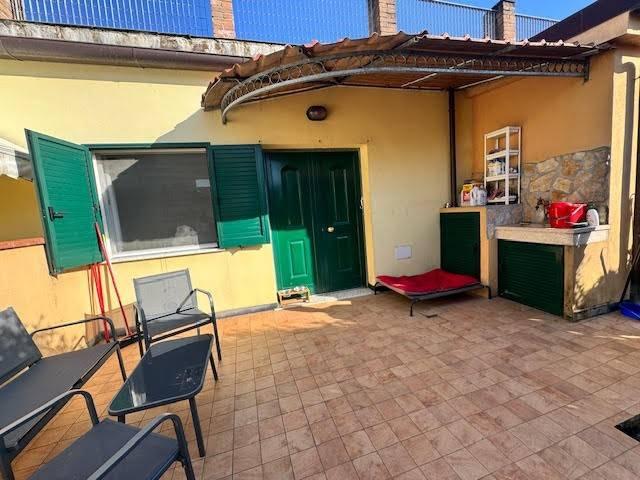 Villa Indipendente in vendita a Isola, Luni