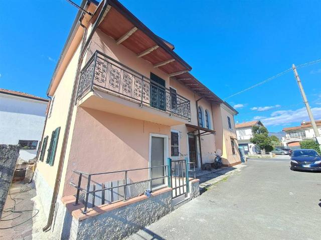 Villa Indipendente in vendita a Portonetti, Luni