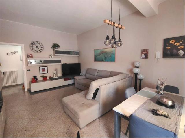 Villa Indipendente in vendita a Isola, Luni