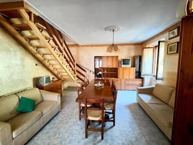 Villa Indipendente in vendita a Luni, Liguria
